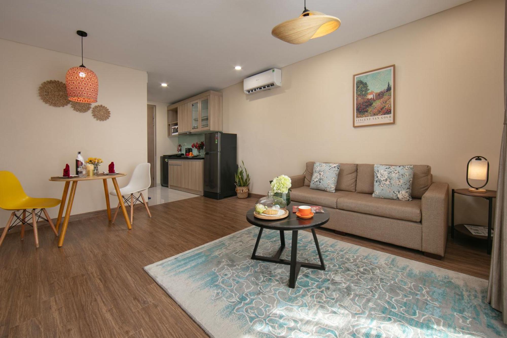 Hb Serviced Apartment - Lac Long Quan Hanoi Bagian luar foto